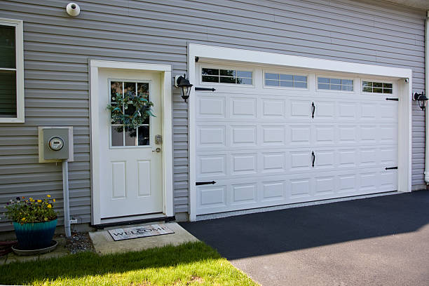 24/7 Emergency Garage Door Panel Replacement experts in Paul, ID